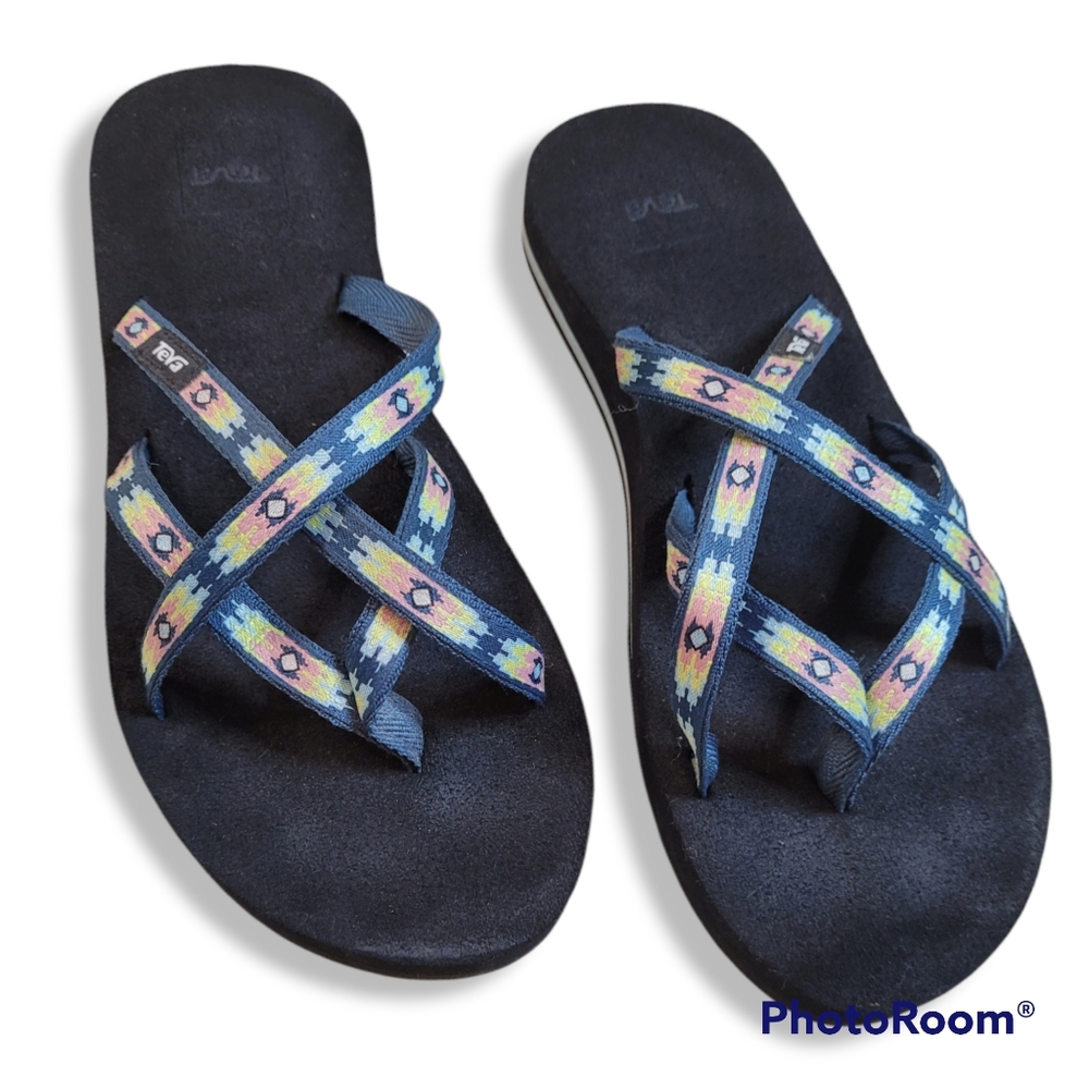 Teva Flip Flops Olowahu size 8 - Picture 1 of 4